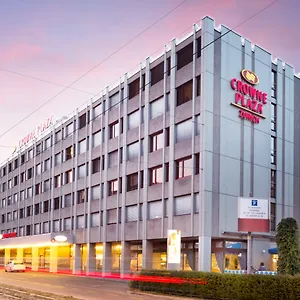 Crowne Plaza Zuerich, An Ihg מלון