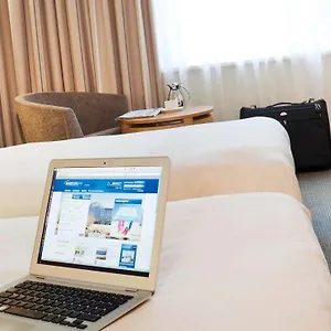 Novotel Zuerich Airport Messe Отель